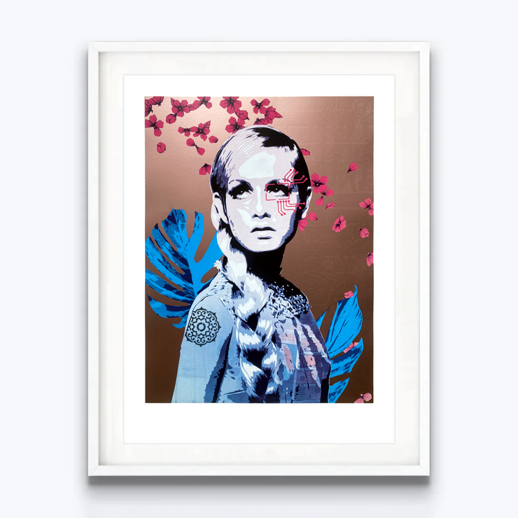 Twiggy portrait titled The Face 1.5 (RG), limited edition white framed print by Brad Novak New Blood Pop New Zealand Artist Screenprints Limited Edition Prints